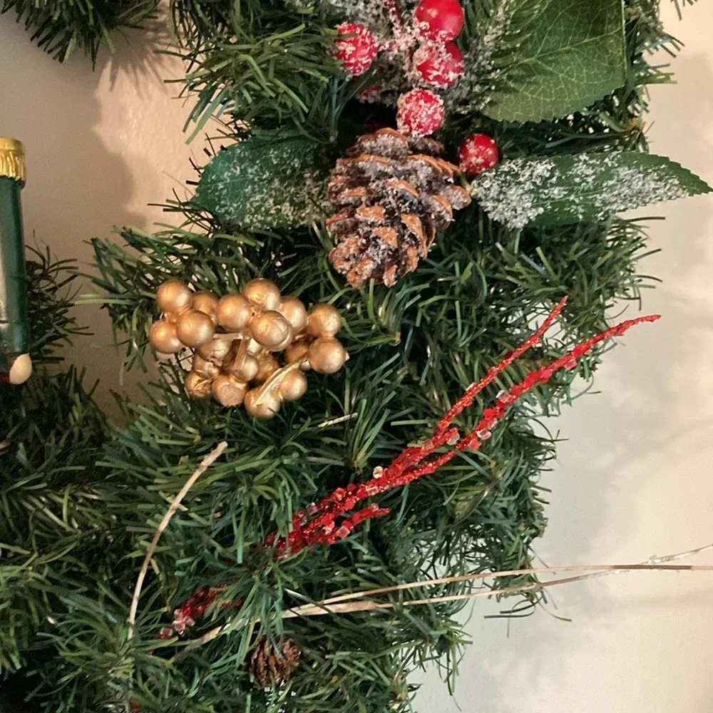 🎄Traditional Nutcracker Wreath